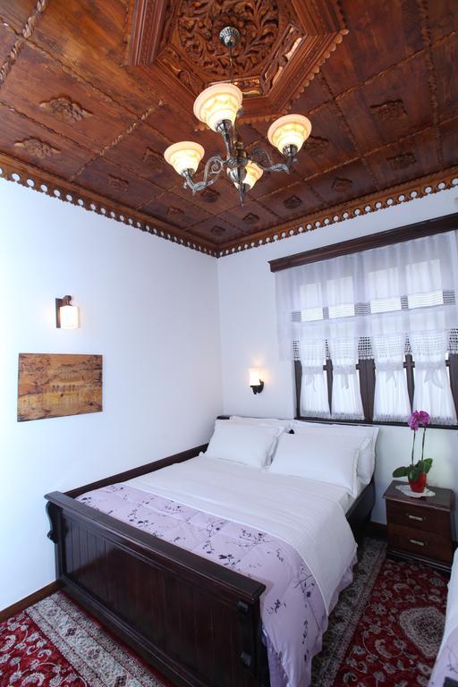 Antipatrea Hotel Berat Esterno foto