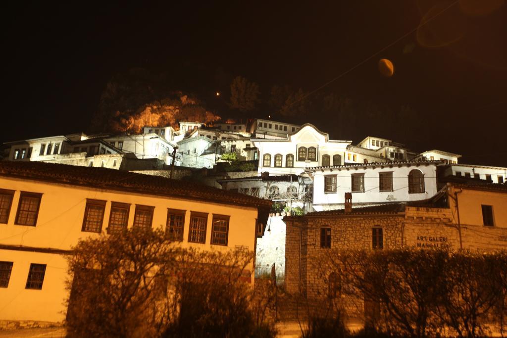 Antipatrea Hotel Berat Esterno foto