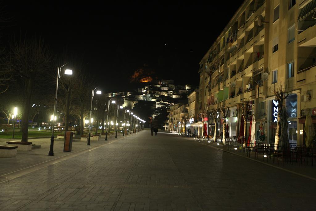 Antipatrea Hotel Berat Esterno foto