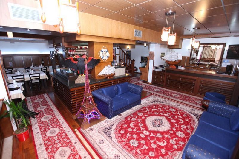 Antipatrea Hotel Berat Esterno foto