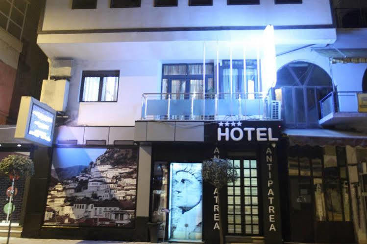 Antipatrea Hotel Berat Esterno foto